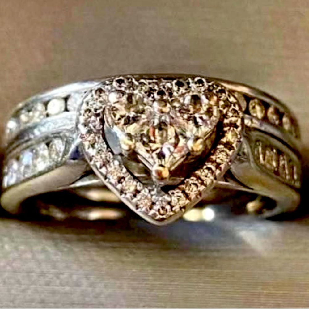 14k WG Heart Wedding set, very nice diamonds!